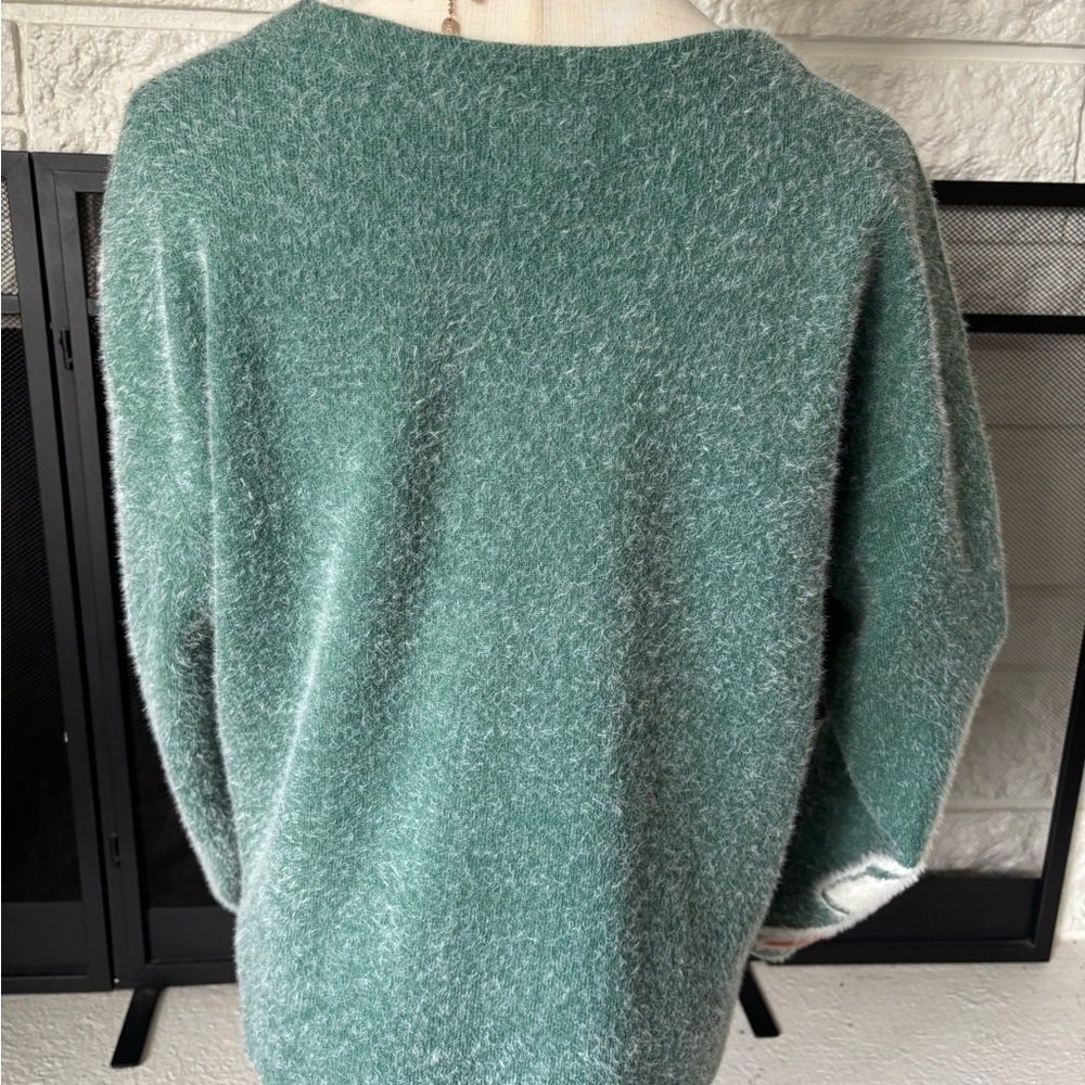 Floral Green Sweater - Picture 5 of 5